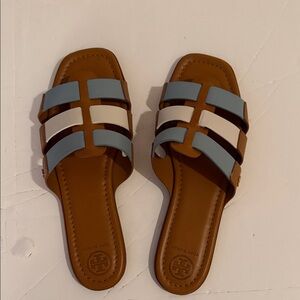 Tory Burch NWOT Sandals 8.5. Super cute brown leather W/ blue & white accents.